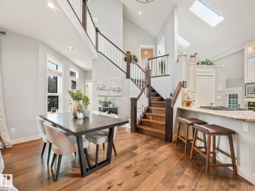 110 Weaver Drive, Edmonton, AB - Indoor Photo Showing Dining Room