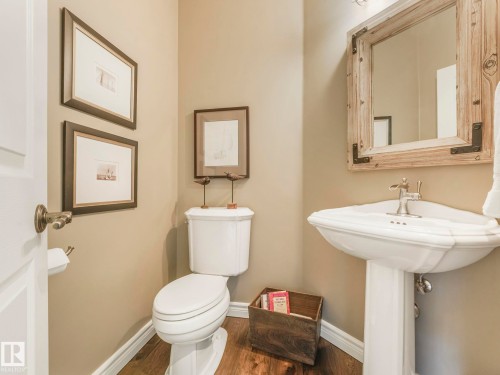 110 Weaver Drive, Edmonton, AB - Indoor Photo Showing Bathroom