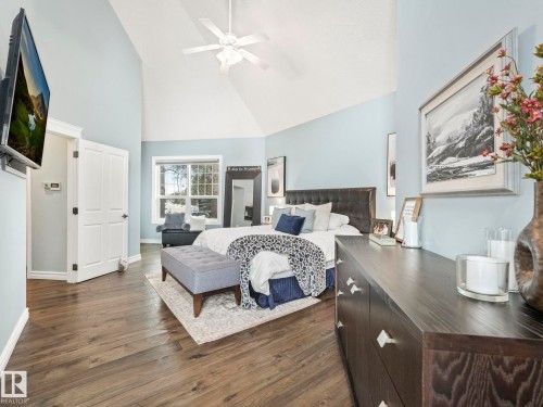 110 Weaver Drive, Edmonton, AB - Indoor Photo Showing Bedroom