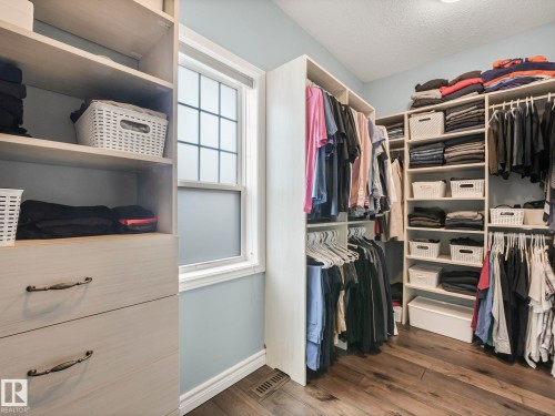 110 Weaver Drive, Edmonton, AB - Indoor With Storage