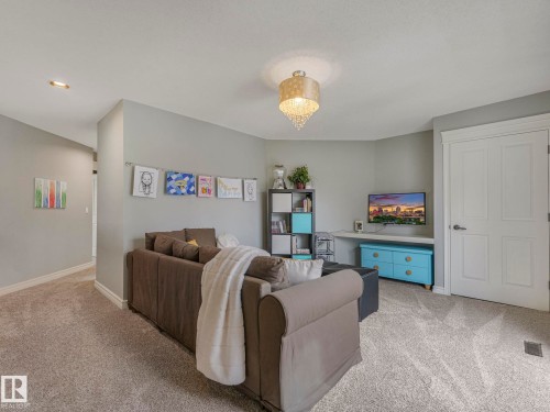 110 Weaver Drive, Edmonton, AB - Indoor