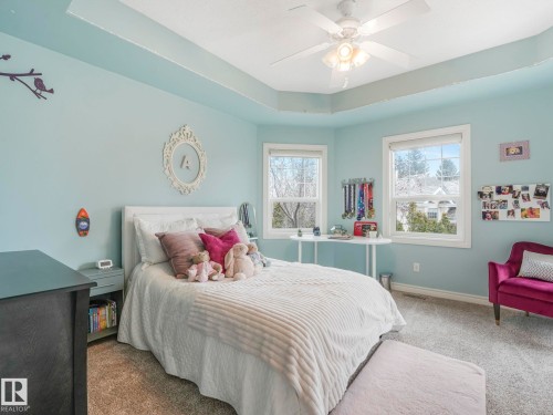110 Weaver Drive, Edmonton, AB - Indoor Photo Showing Bedroom