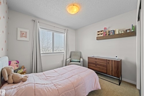 17072 81 Street, Edmonton, AB - Indoor Photo Showing Bedroom
