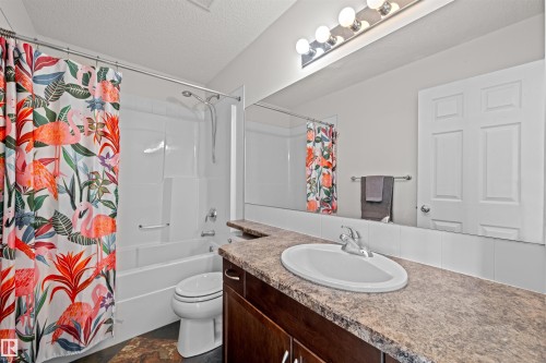 17072 81 Street, Edmonton, AB - Indoor Photo Showing Bathroom