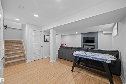 17072 81 Street, Edmonton, AB - Indoor