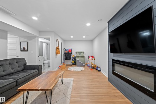 17072 81 Street, Edmonton, AB - Indoor Photo Showing Living Room With Fireplace