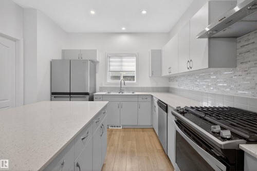 1265 Rosenthal Boulevard, Edmonton, AB - Indoor Photo Showing Kitchen With Upgraded Kitchen