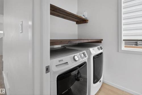 1265 Rosenthal Boulevard, Edmonton, AB - Indoor Photo Showing Laundry Room
