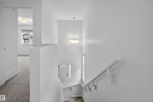 1265 Rosenthal Boulevard, Edmonton, AB - Indoor Photo Showing Other Room