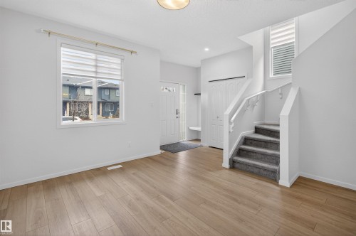 1265 Rosenthal Boulevard, Edmonton, AB - Indoor Photo Showing Other Room