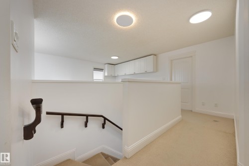 6131 10 Avenue, Edmonton, AB - Indoor Photo Showing Other Room