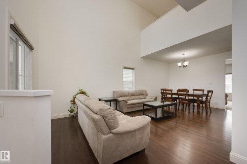 6131 10 Avenue, Edmonton, AB - Indoor Photo Showing Other Room