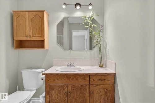 4 Dorset Place, St. Albert, AB - Indoor Photo Showing Bathroom