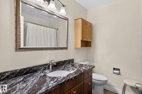 4 Dorset Place, St. Albert, AB - Indoor Photo Showing Bathroom