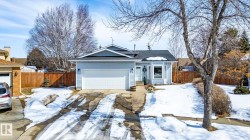4 DORSET Place St. Albert, AB T8N 5L8