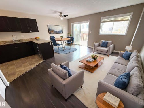 87 Haney Landing, Spruce Grove, AB - Indoor Photo Showing Living Room