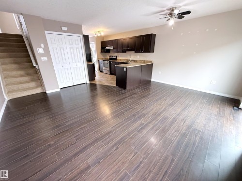87 Haney Landing, Spruce Grove, AB - Indoor Photo Showing Kitchen