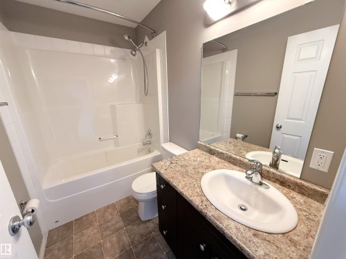 87 Haney Landing, Spruce Grove, AB - Indoor Photo Showing Bathroom