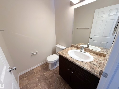 87 Haney Landing, Spruce Grove, AB - Indoor Photo Showing Bathroom