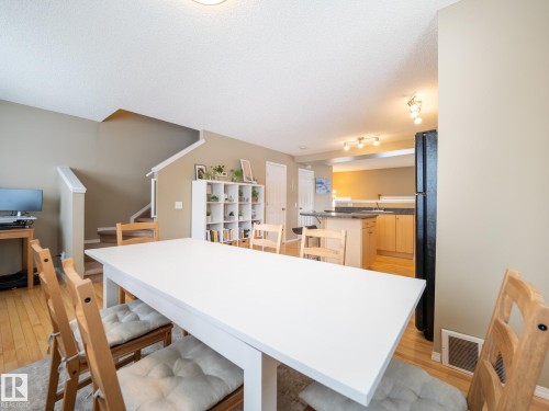 25 8304 11 Avenue, Edmonton, AB - Indoor