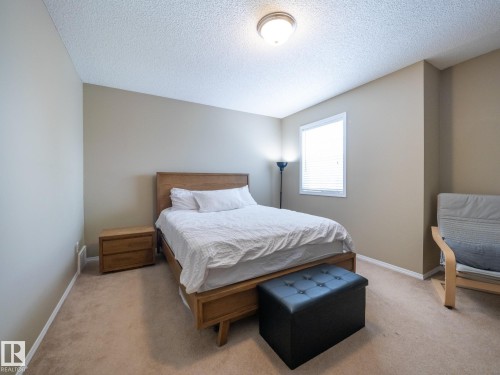 25 8304 11 Avenue, Edmonton, AB - Indoor Photo Showing Bedroom