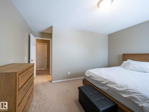 25 8304 11 Avenue, Edmonton, AB - Indoor Photo Showing Bedroom
