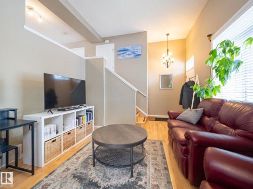 25 8304 11 Avenue, Edmonton, AB - Indoor