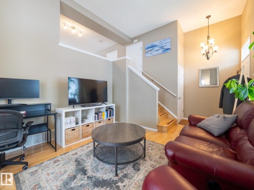 25 8304 11 Avenue, Edmonton, AB - Indoor