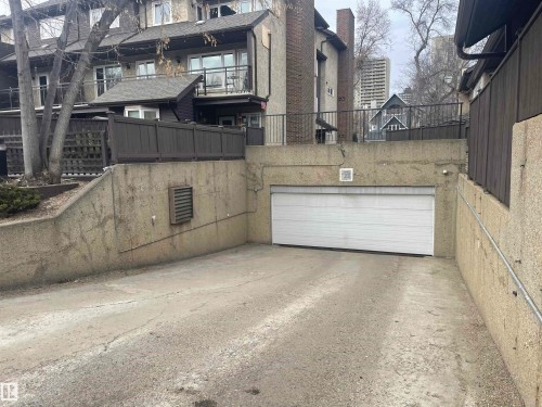 109 11115 80 Avenue, Edmonton, AB - Outdoor