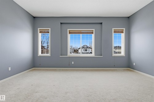 125 Rue Masson, Beaumont, AB - Indoor Photo Showing Other Room