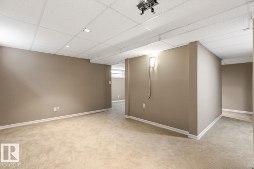 235 River Point(E), Edmonton, AB - Indoor Photo Showing Other Room