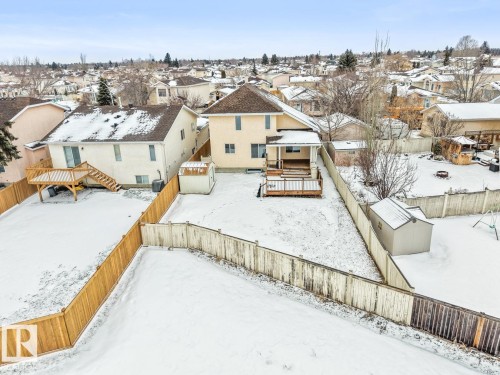 235 River Point(E), Edmonton, AB - Outdoor