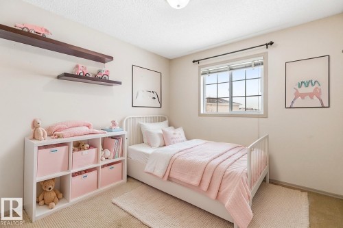 235 River Point(E), Edmonton, AB - Indoor Photo Showing Bedroom