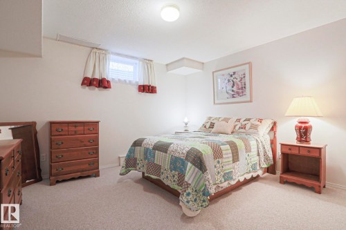 116 Maisonette Village, Leduc, AB - Indoor Photo Showing Bedroom