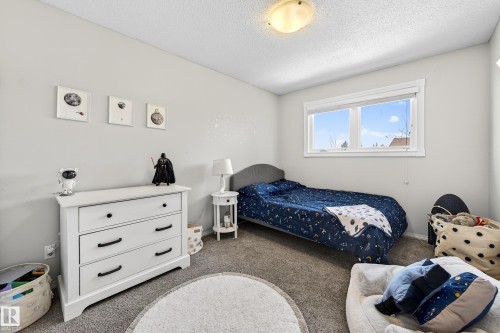10524 31 Avenue, Edmonton, AB - Indoor Photo Showing Bedroom