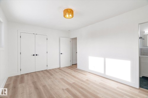 5504 94A Avenue, Edmonton, AB - Indoor Photo Showing Other Room