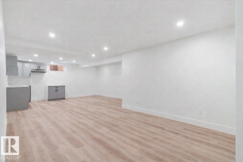 5504 94A Avenue, Edmonton, AB - Indoor