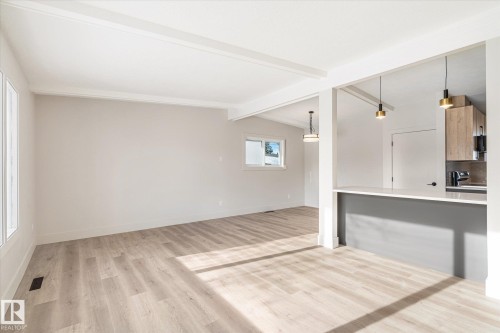 5504 94A Avenue, Edmonton, AB - Indoor Photo Showing Other Room