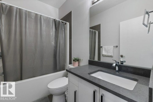 11029 150 Street, Edmonton, AB - Indoor Photo Showing Bathroom