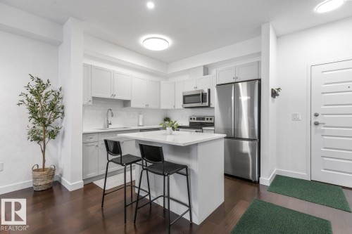 307 8730 82 Avenue  Edmonton, AB T6C 0Z1