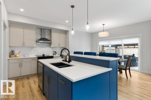 102 Edgefield Way, St. Albert, AB - Indoor Photo Showing Kitchen With Double Sink With Upgraded Kitchen