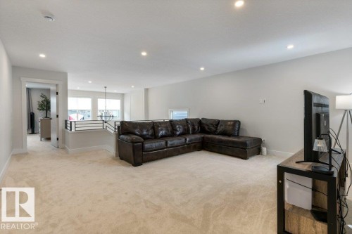 102 Edgefield Way, St. Albert, AB - Indoor Photo Showing Other Room