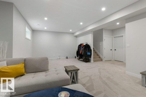 102 Edgefield Way, St. Albert, AB - Indoor