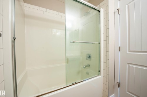 2327 84 Street, Edmonton, AB - Indoor Photo Showing Bathroom