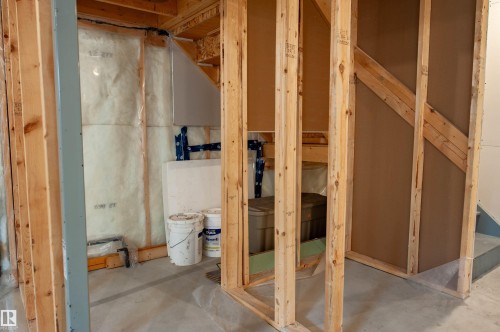 2327 84 Street, Edmonton, AB - Indoor