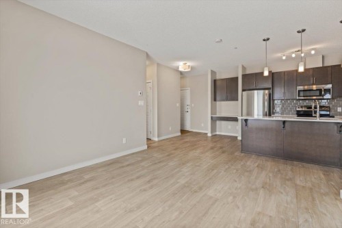 412 320 Ambleside Link Link, Edmonton, AB - Indoor Photo Showing Kitchen With Stainless Steel Kitchen With Upgraded Kitchen