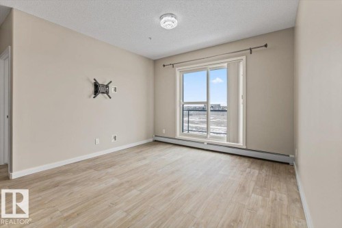 412 320 Ambleside Link Link, Edmonton, AB - Indoor Photo Showing Other Room