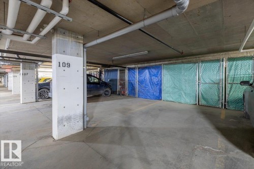 412 320 Ambleside Link Link, Edmonton, AB - Indoor Photo Showing Garage