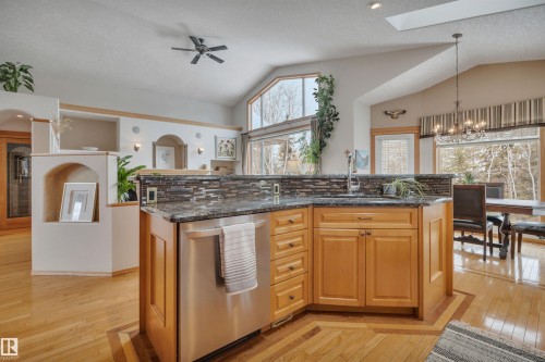 615 Twin Brooks Bend, Edmonton, AB - Indoor