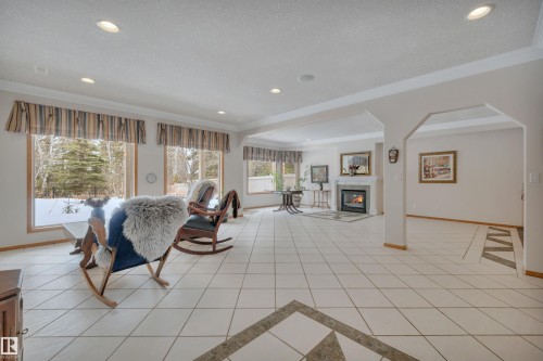 615 Twin Brooks Bend, Edmonton, AB - Indoor